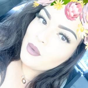 Meet your Posher, Marcela